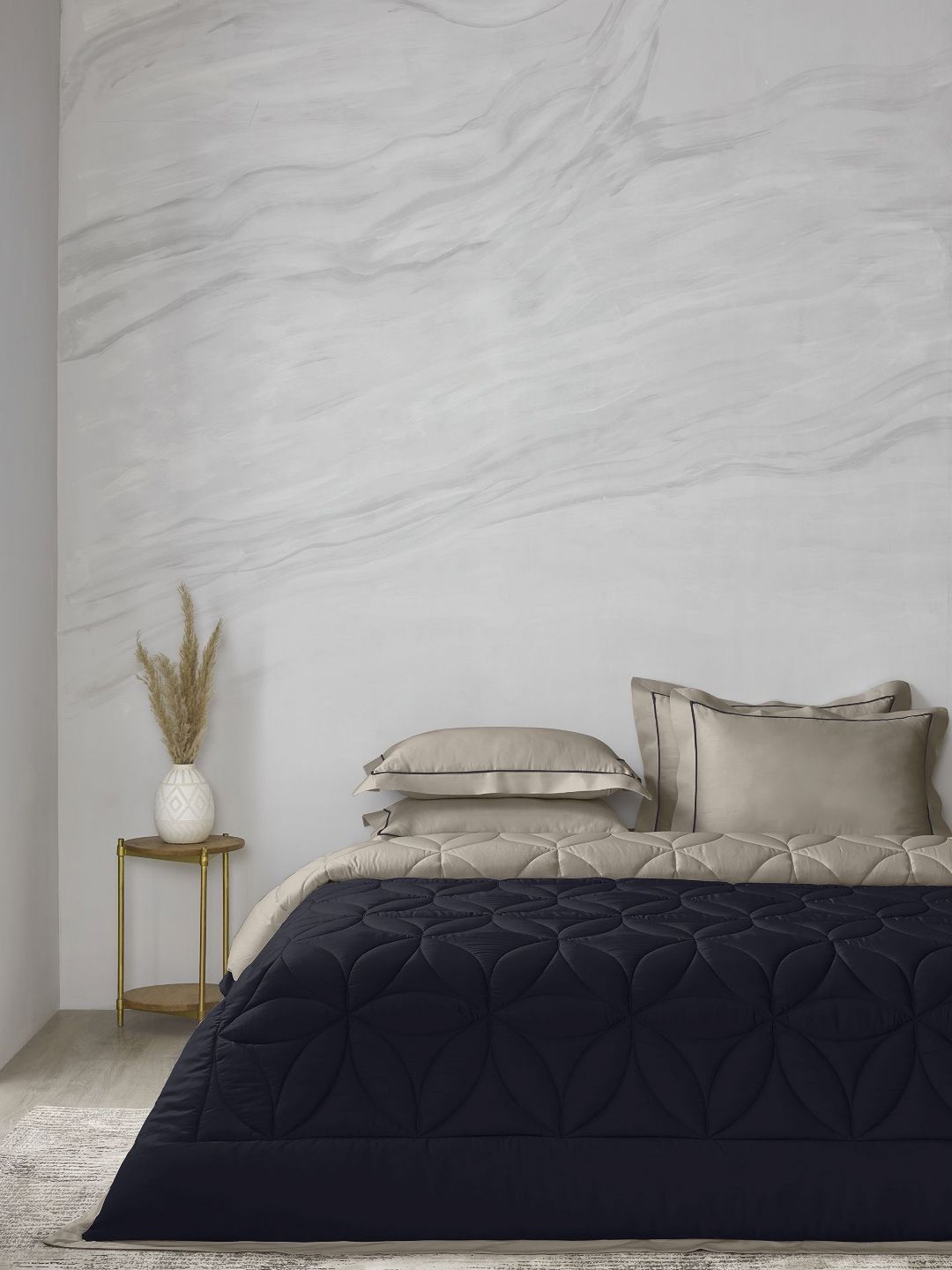 SANSAAR A DDECOR BRAND LIVE CONSCIOUSLY Grey & Black Geometric Cotton 4 Piece Double Extra Large Superfine Bedding Set