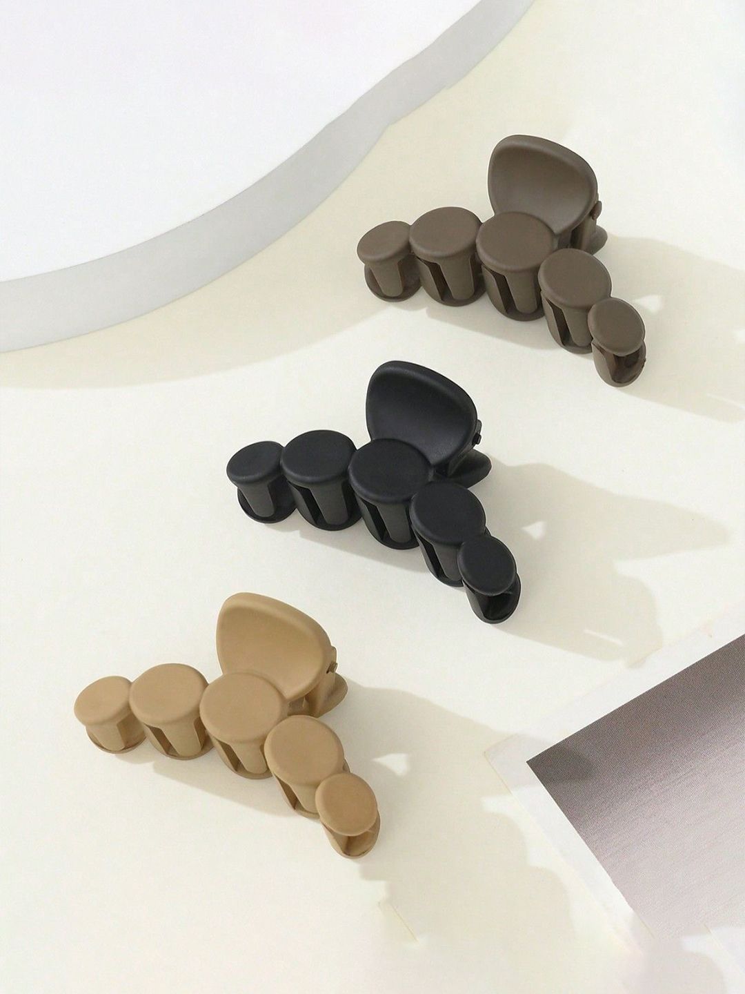 DIVASTRI Women Set of 3 Claw Clip-picture-12