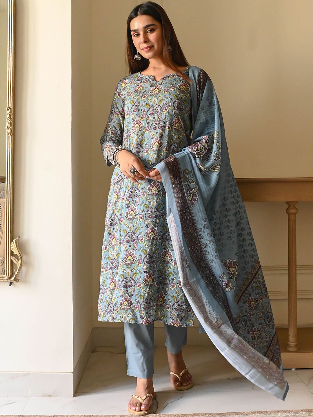 DIVASTRI Floral Printed Stones Work Straight Kurta With Trousers & Dupatta