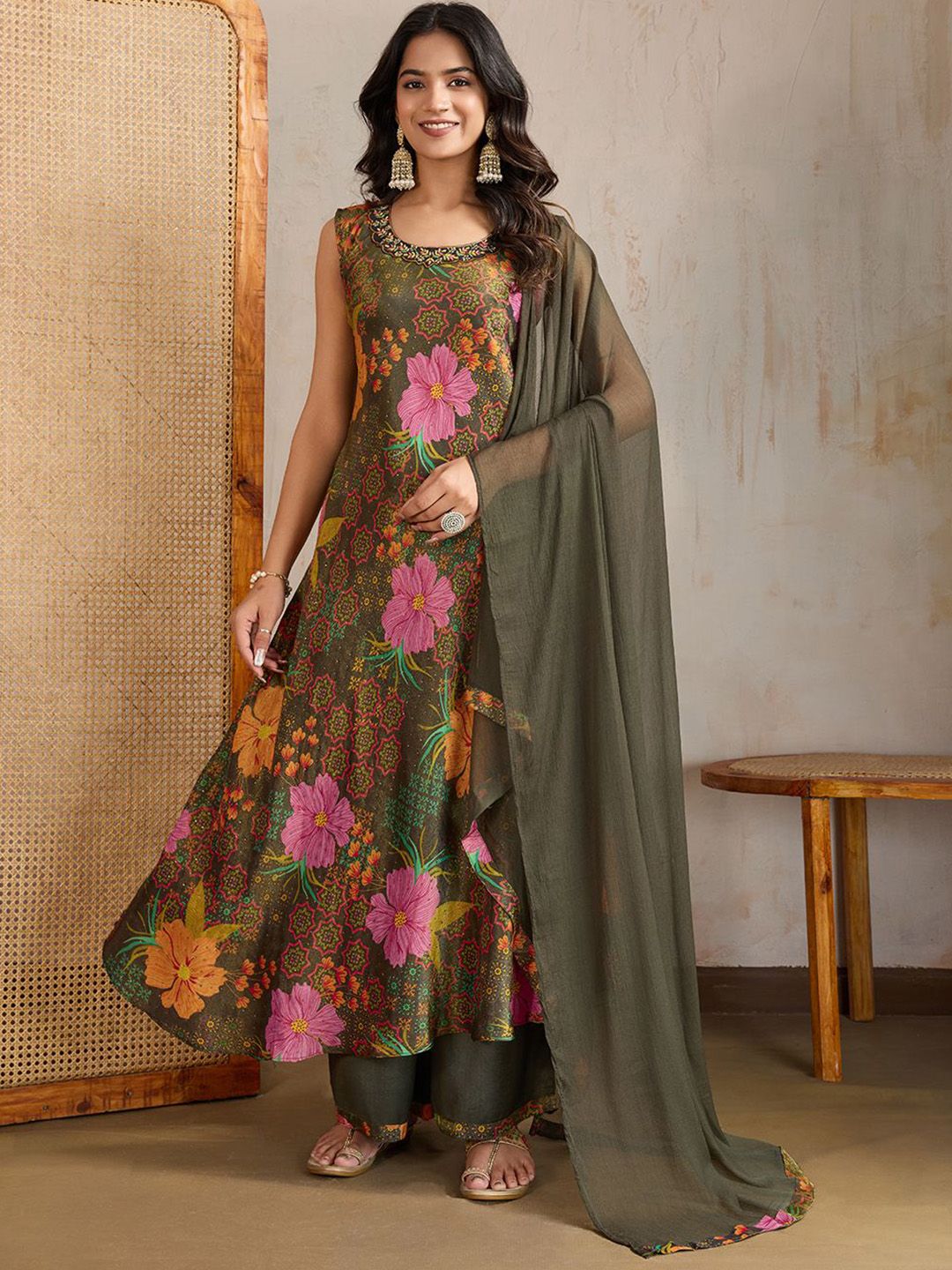 Inddus Women Floral Printed Sequinned Kurta with Palazzos & Dupatta