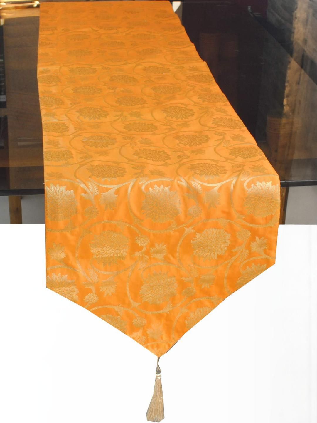 Pink Parrot Jacquard Table Runners-image-47