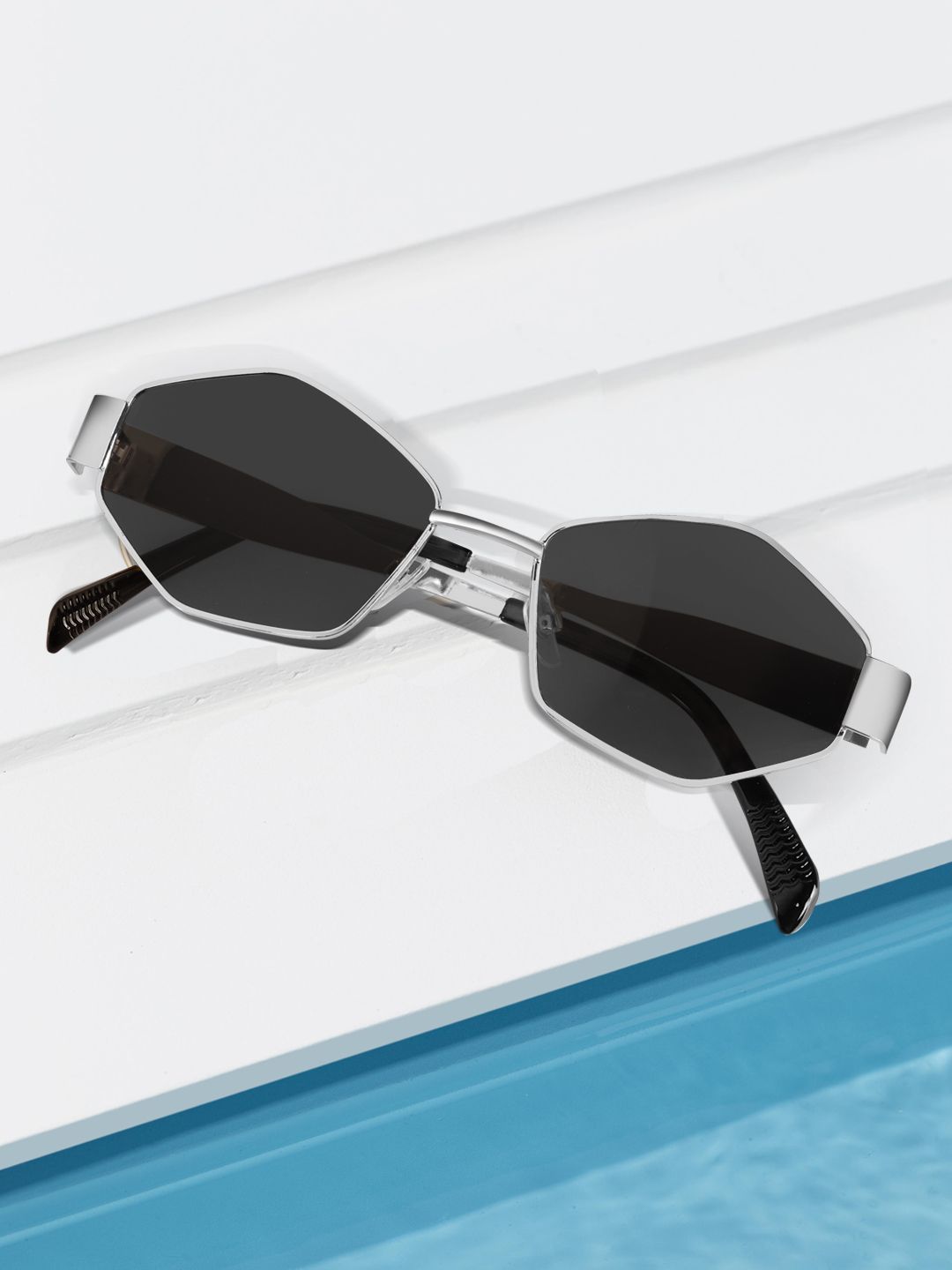 ROYALTAIL Unisex Black Lens & Silver-Toned Rectangle Sunglasses with-image-42