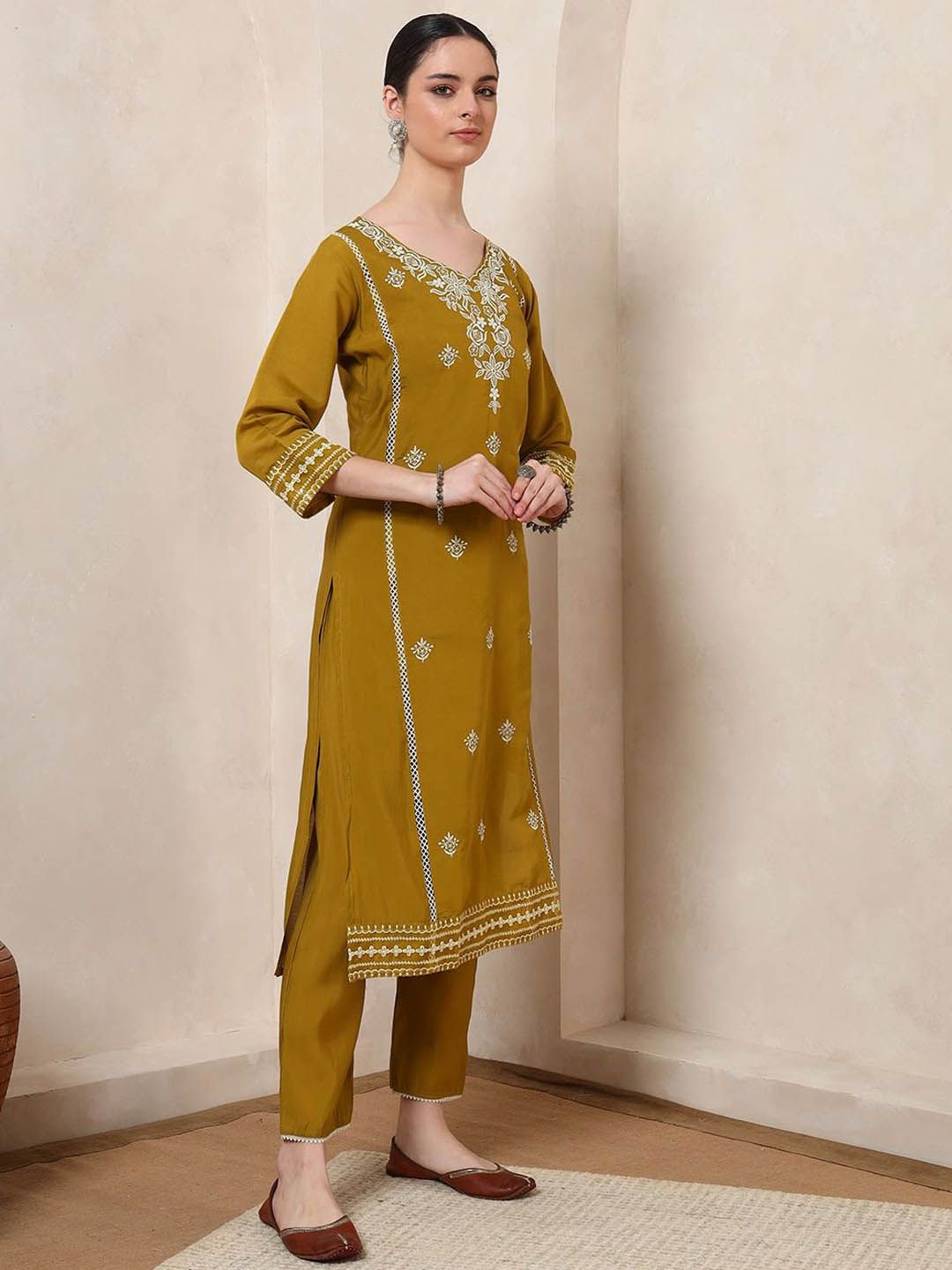 KALINI Floral Embroidered V-Neck Thread Work Straight Kurta With Trousers & Dupatta
