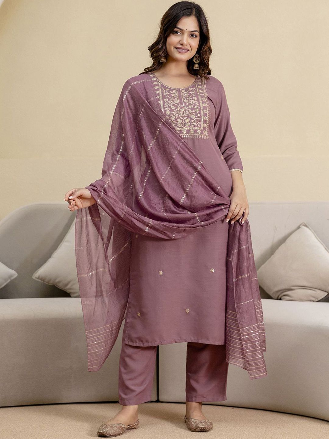 Trendmalls Women Woven Design Embroidered Kurta with Trousers & Dupatta