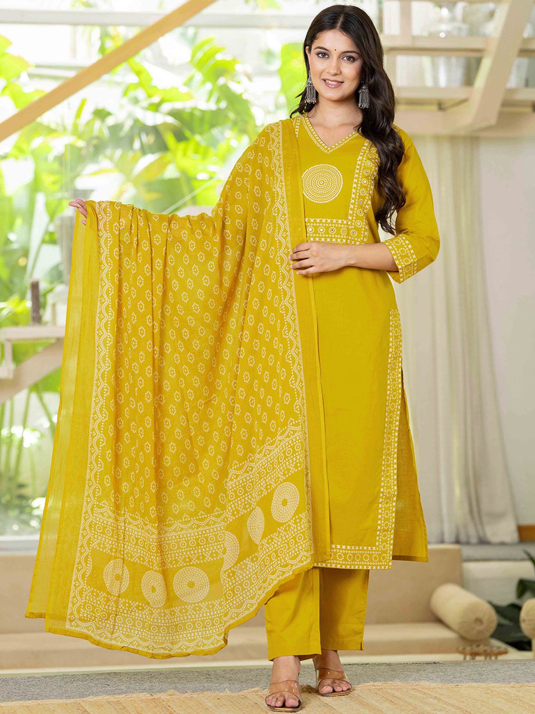 Pistaa Bandhani Yoke Design V-Neck Pure Cotton Straight Kurta With Trousers & Dupatta