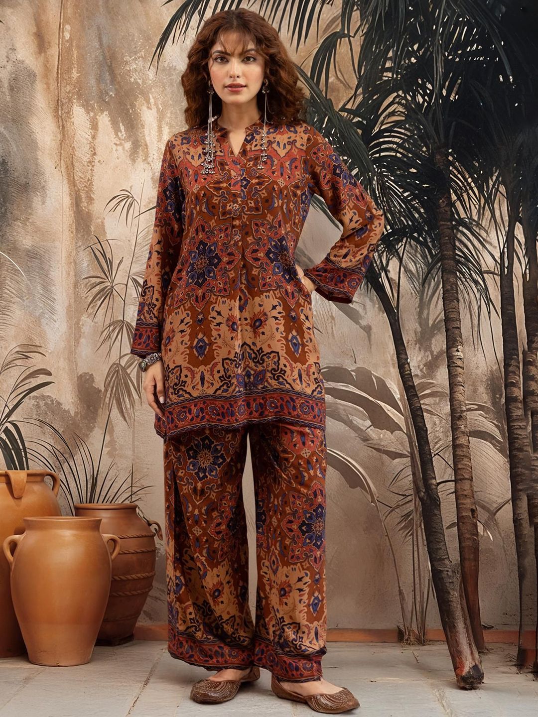 Sangria Ethnic Motifs Printed Straight Kurta with Palazzos-picture-15