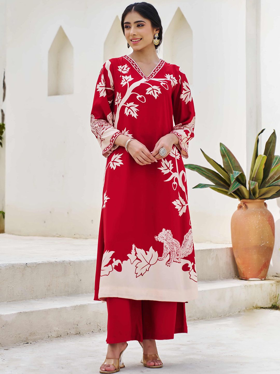 Sangria Women Ethnic Motifs Printed Straight Kurta With Palazzos
