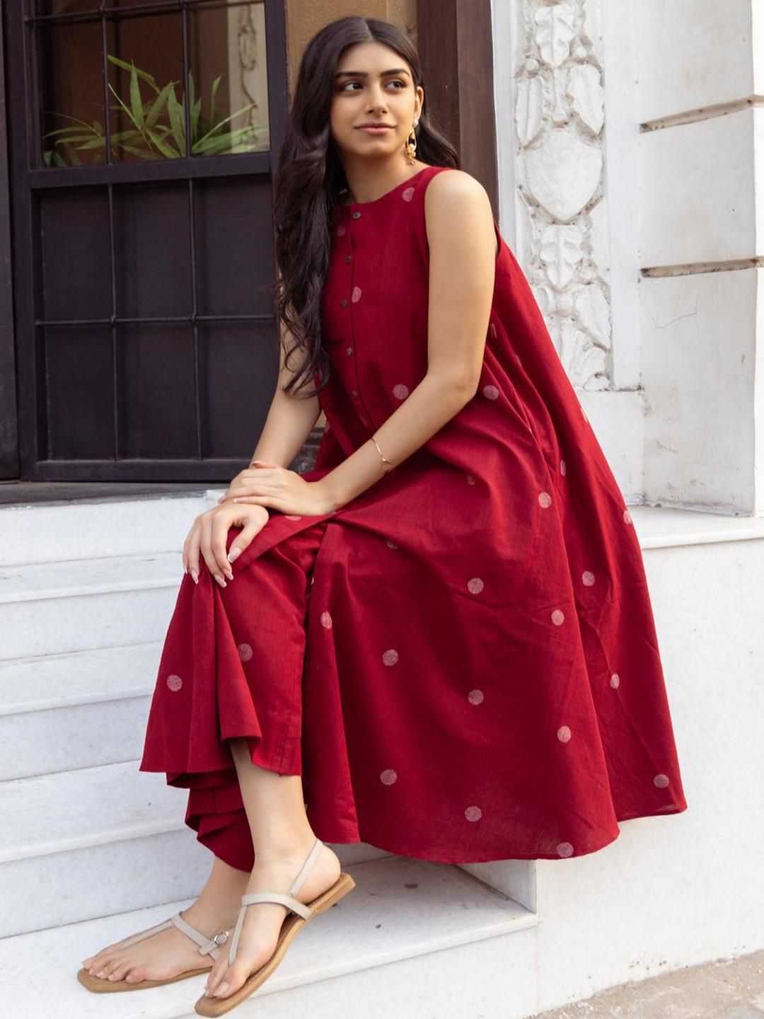 YAGNIK FASHION Women Maroon Viscose Rayon Kurta Sets