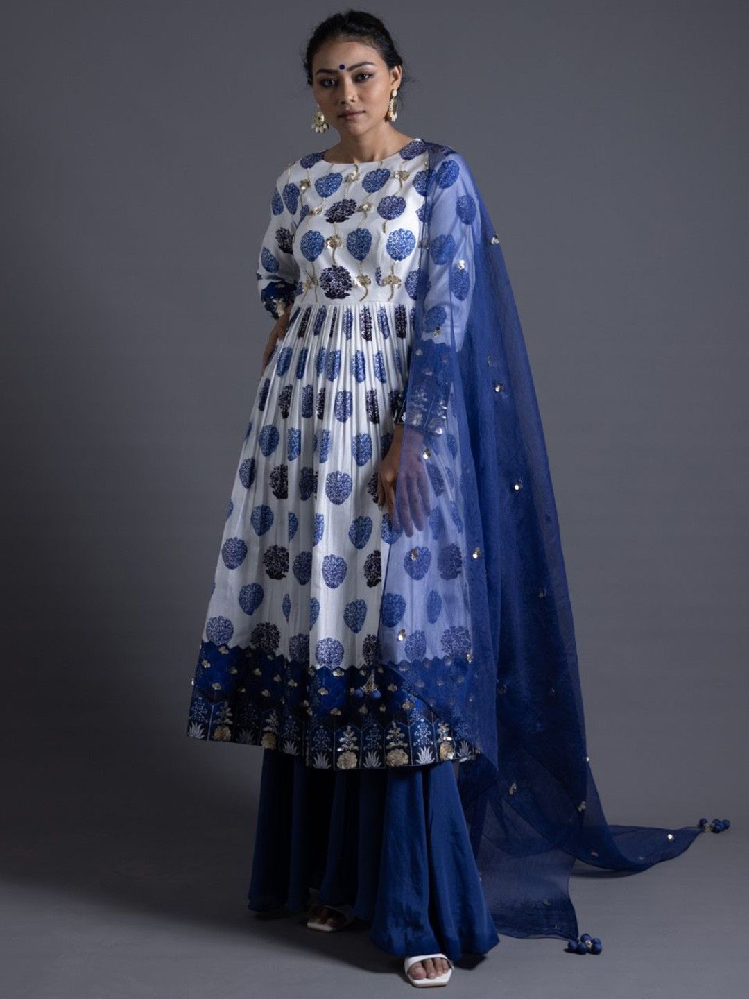 THETAA Women Floral Printed Regular Pure Silk Kurta with Palazzos-image-39