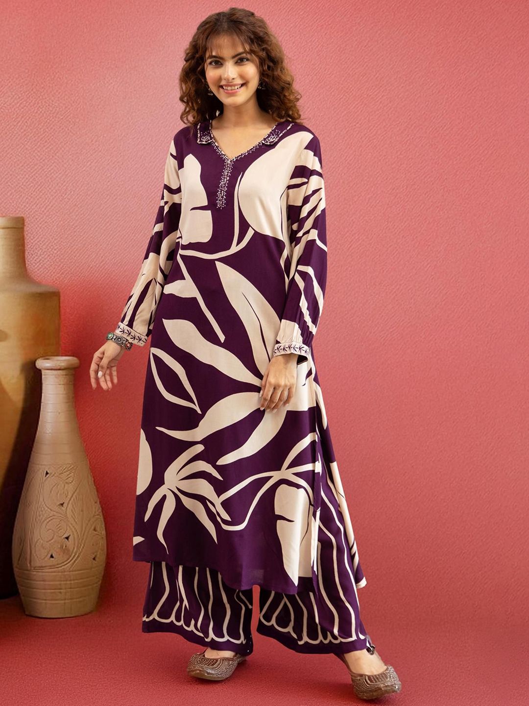 Sangria Women Abstract Leaf Printed V-Neck Straight Kurta & Palazzo