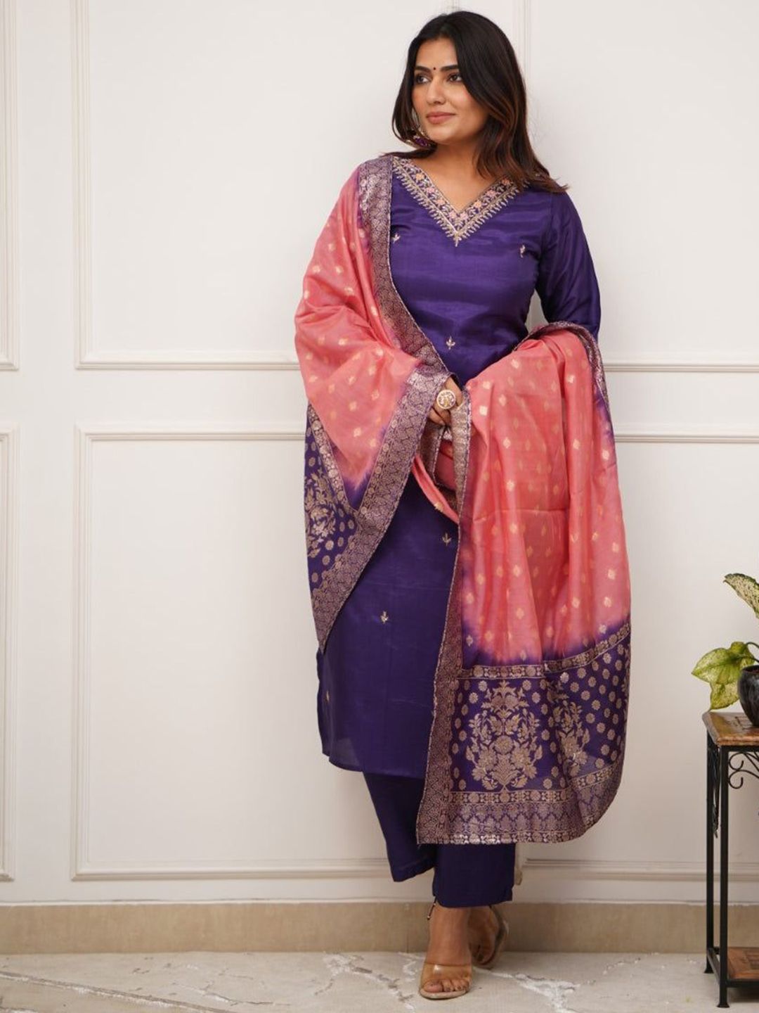 Moda Rapido Women Embroidered Thread Work Chanderi Silk Kurta & Trousers With Dupatta