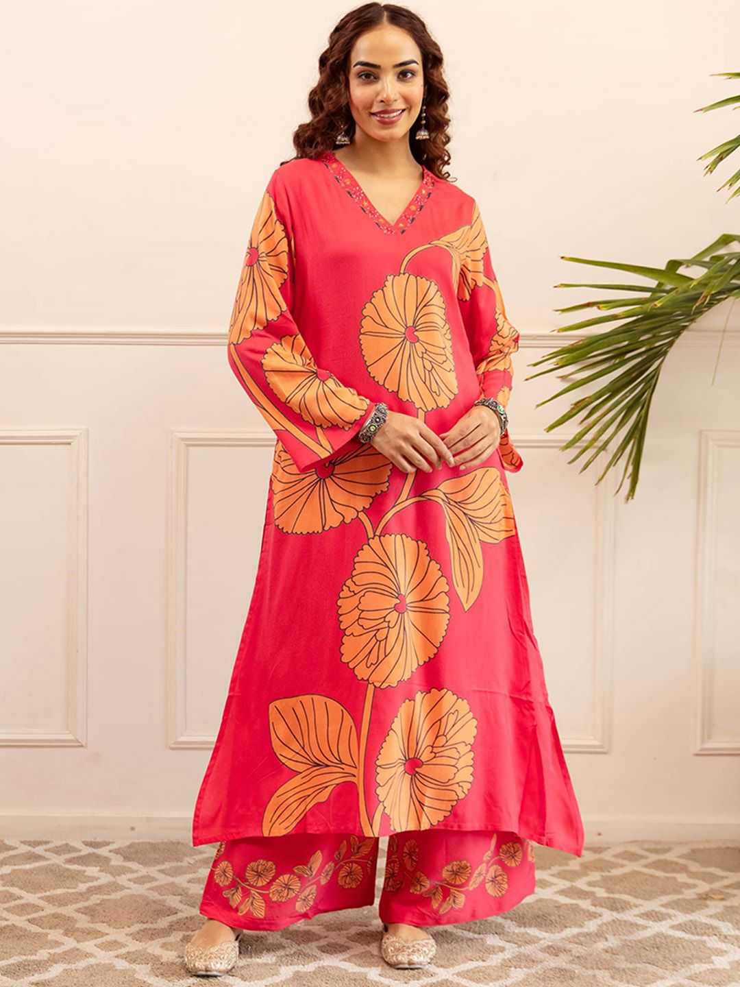 KALINI Women Floral Printed Kurta with Palazzo