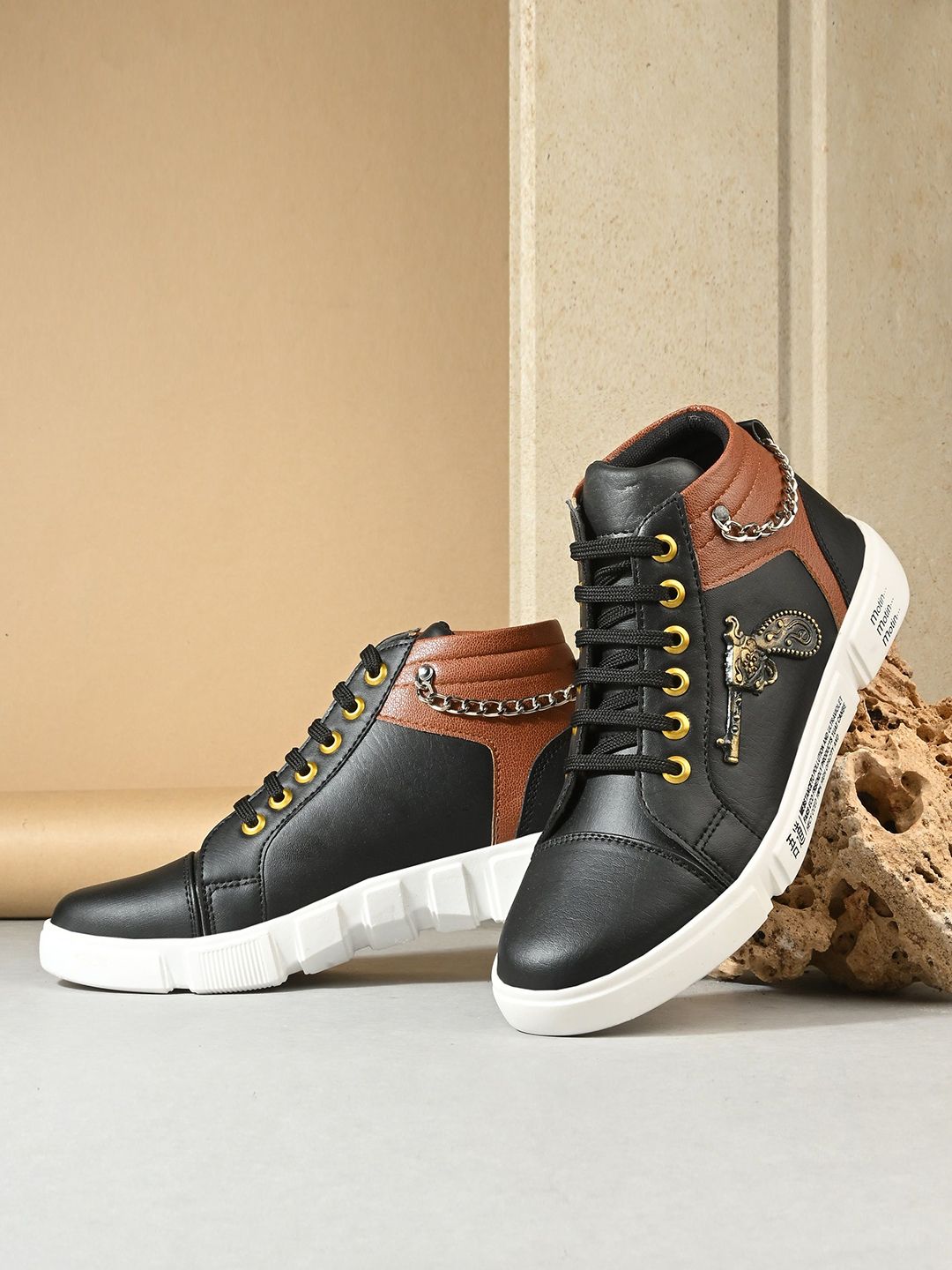 Ifah Men Textured Sneakers-picture-17