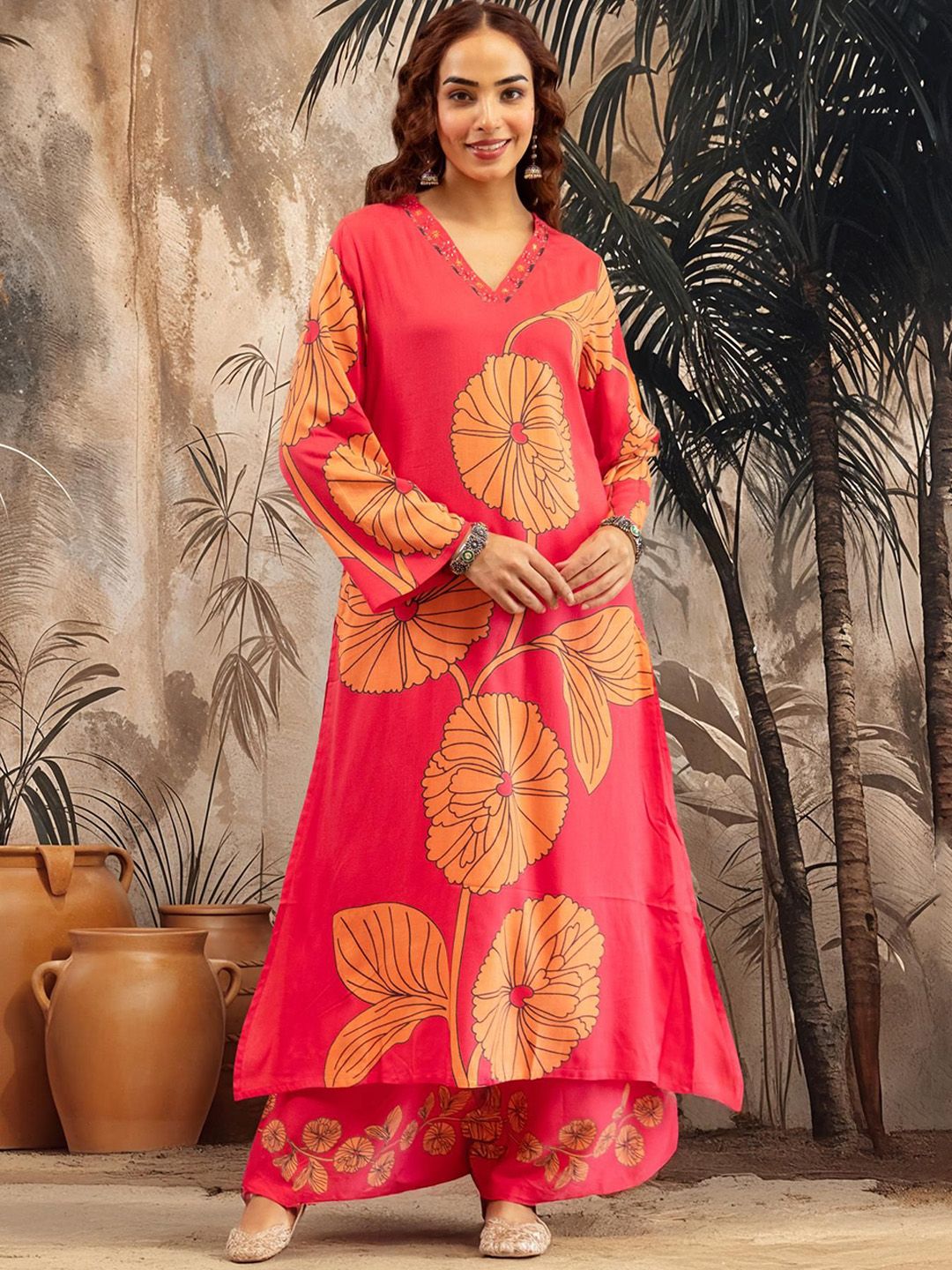 Sangria Women Floral Printed Kurta With Palazzo