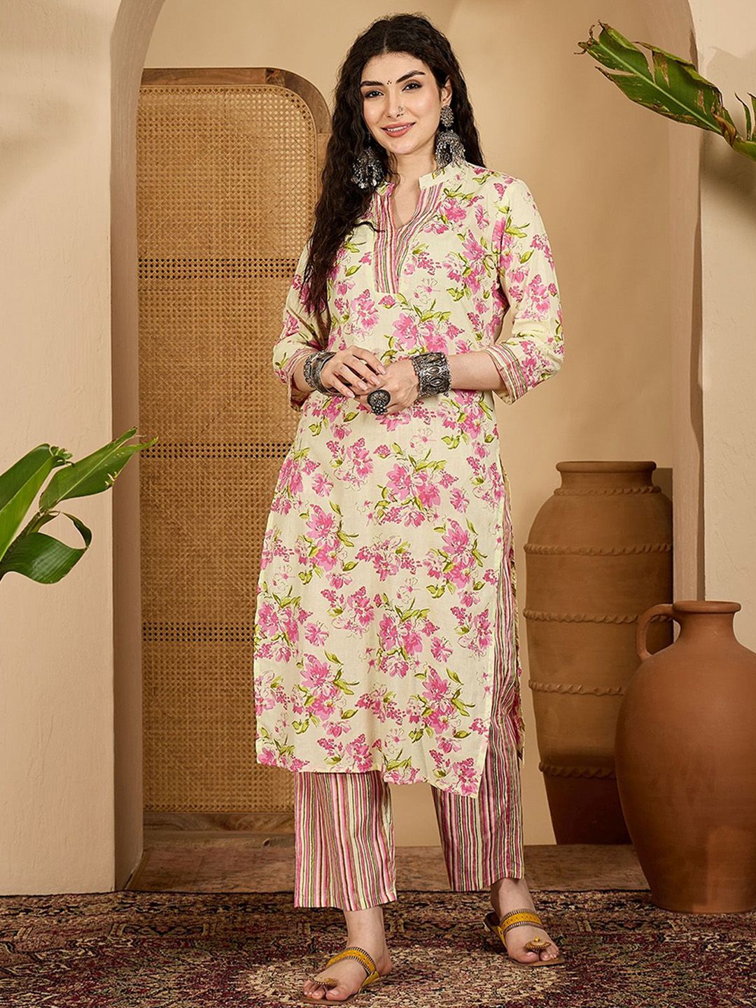 Sangria Floral Printed Mandarin Collar Pure Cotton Straight Kurta With Trousers-picture-13