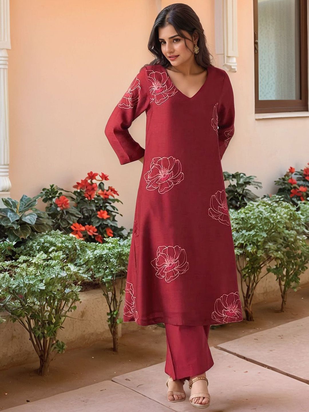 Moda Rapido Women Floral Printed Regular Kurta with Trousers