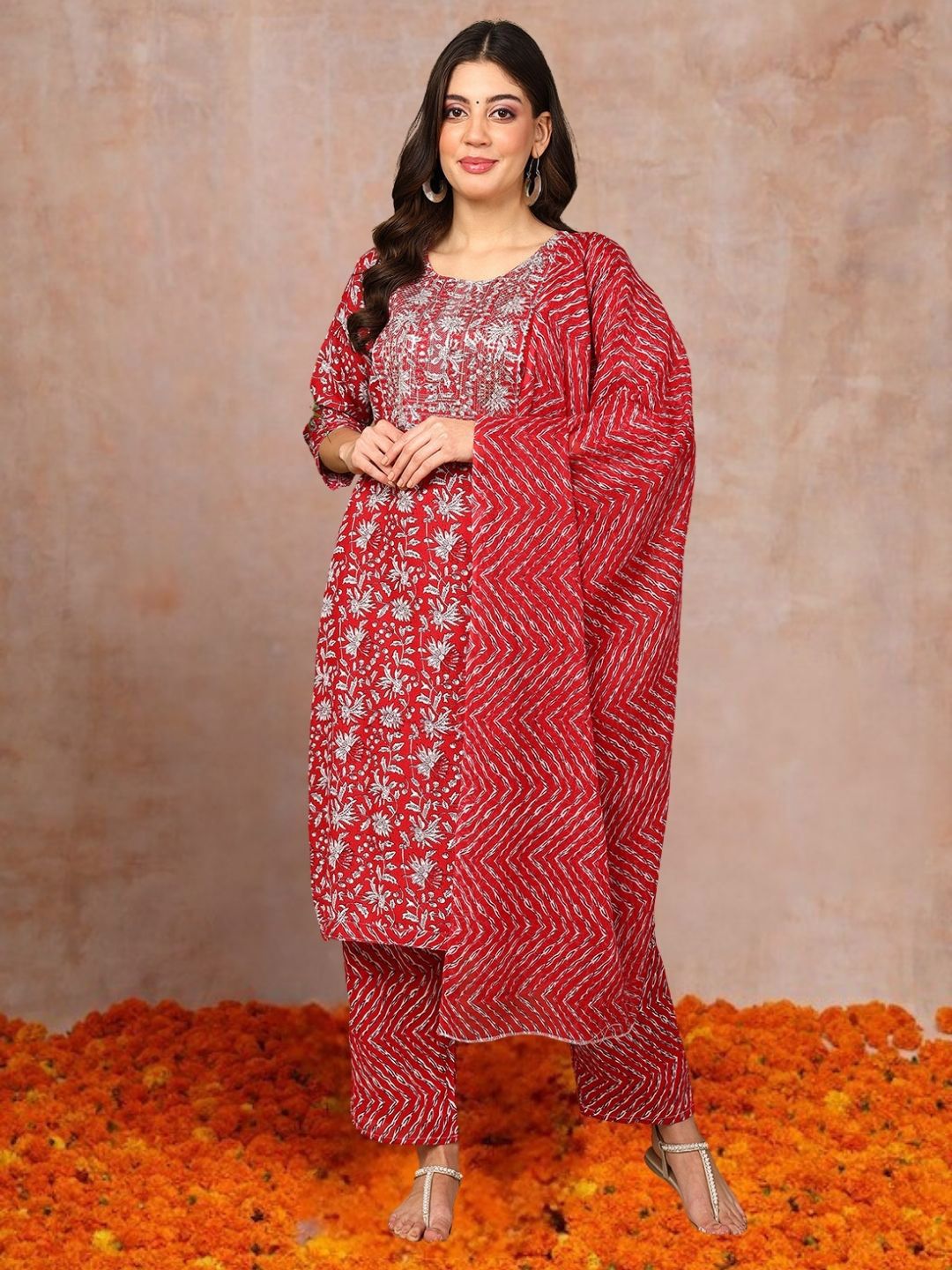 Mokshielite Floral Printed Gotta Patti Round-Neck Cotton Kurta With Trousers & Dupatta