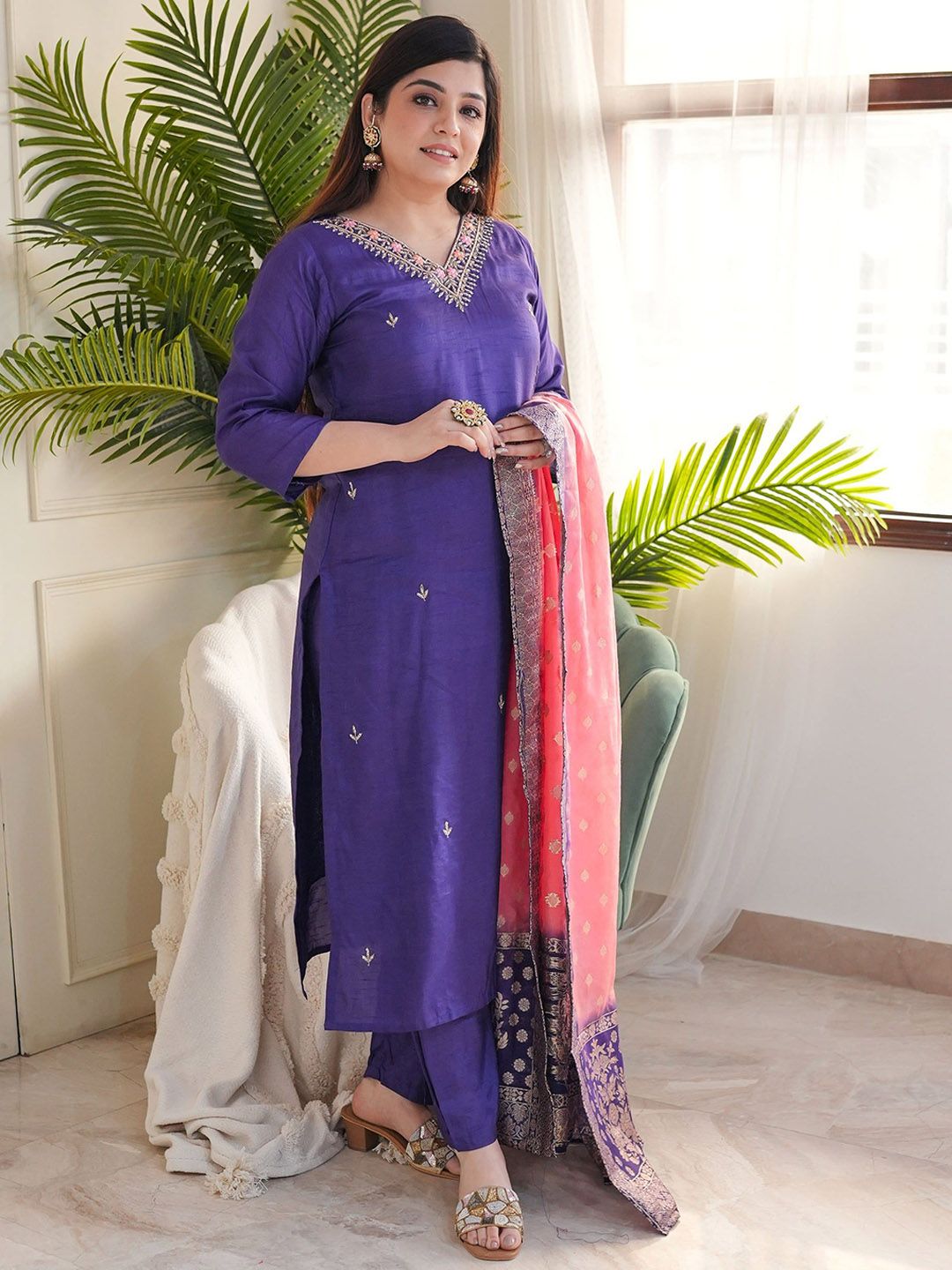 KOTRONS Floral Embroidered Sequinned Straight Chanderi Silk Kurta With Trousers & Dupatta