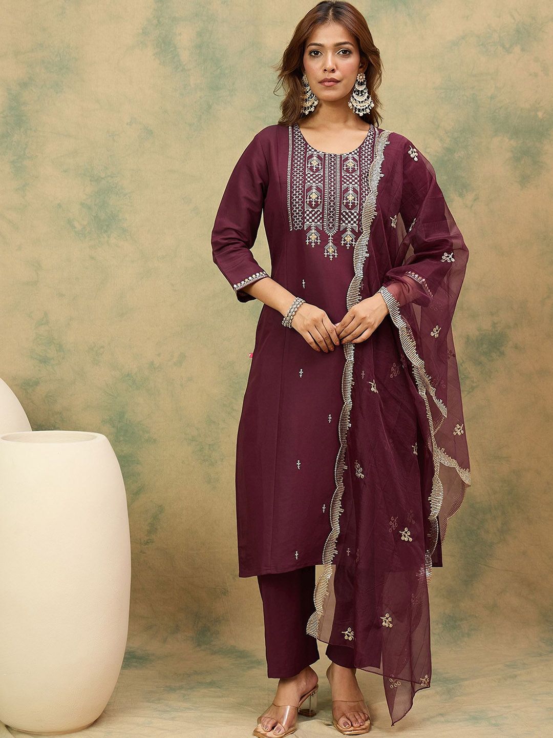 Varanga Yoke or Border Embroidered Zari Straight Kurta With Trousers & Dupatta
