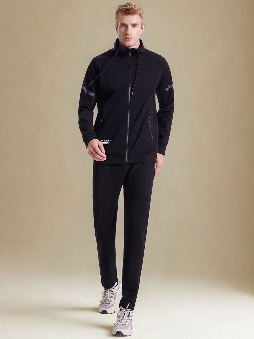 L'monte Men Mid-Rise Tracksuit-picture-31
