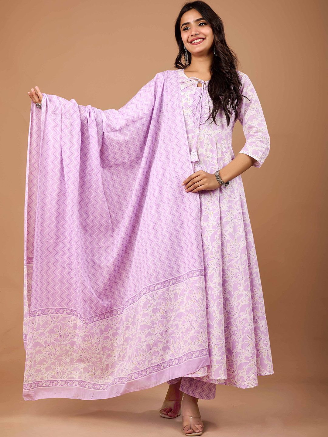 Le Mec Women Floral Printed Pure Cotton Kurta with Trousers & Dupatta