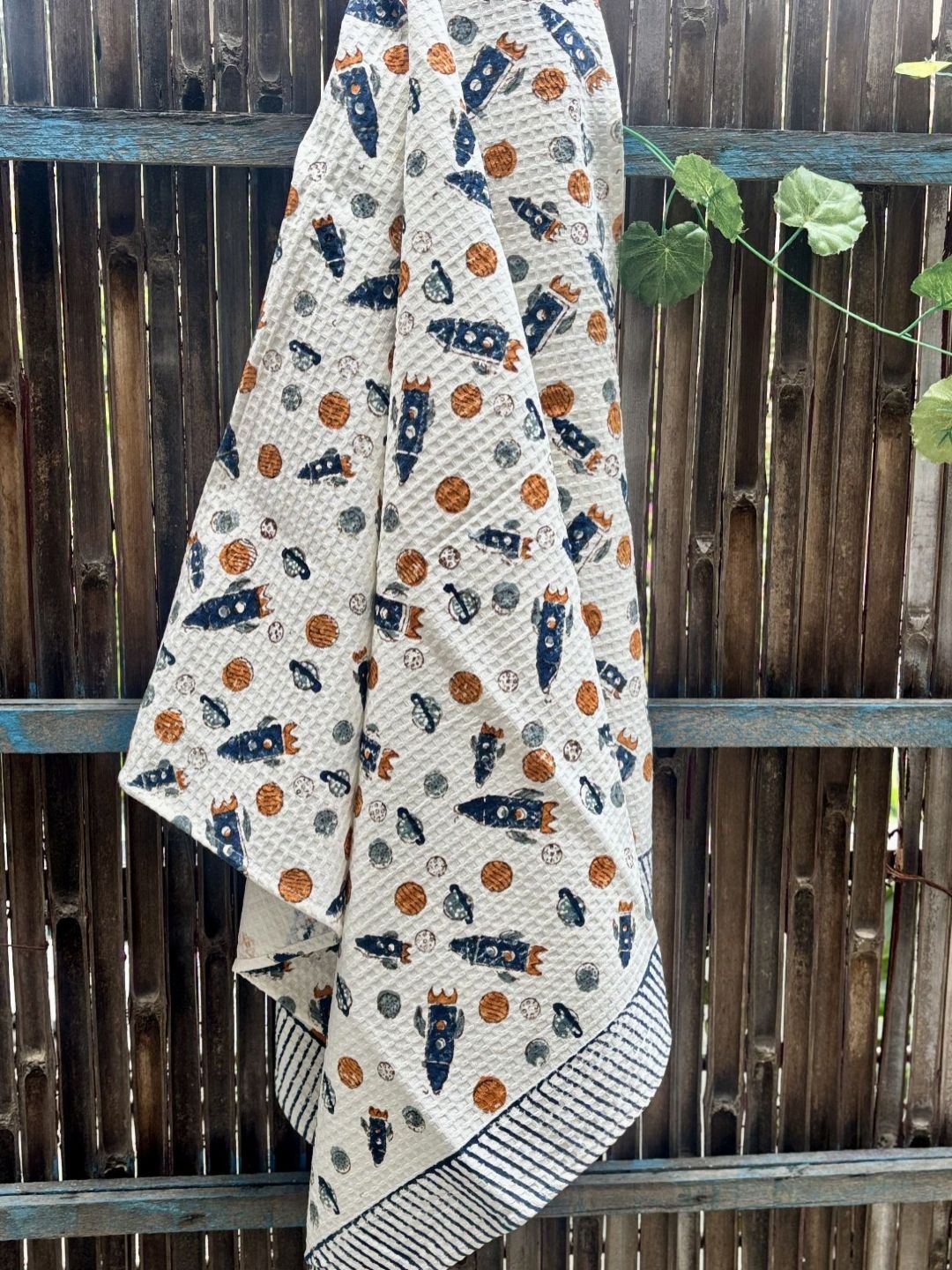 Hawamahal Off White & Navy Blue Printed Cotton 300 GSM Bath Towel-image-40