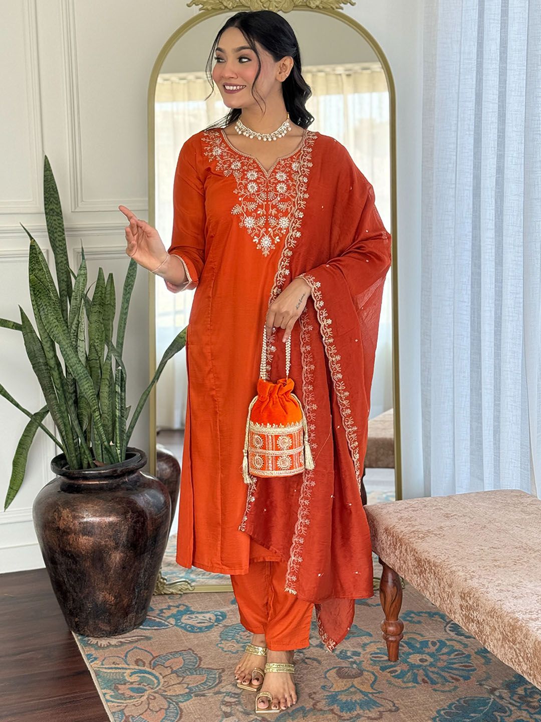 VAAZI CREATOR Women Ethnic Motifs Embroidered Kurta with Salwar & Dupatta