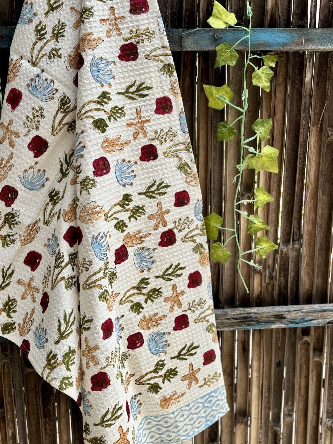 Hawamahal Off White & Maroon Printed Cotton 300 GSM Bath Towel-picture-37