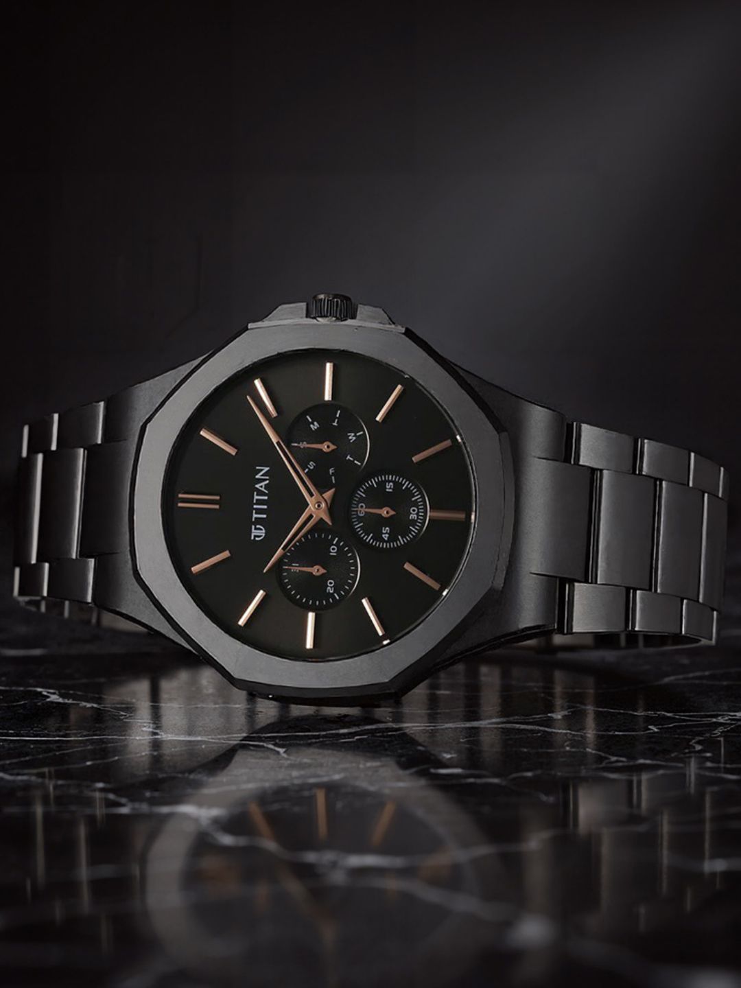 Titan Men Classique Analogue Multi Function Watch 90198NM01