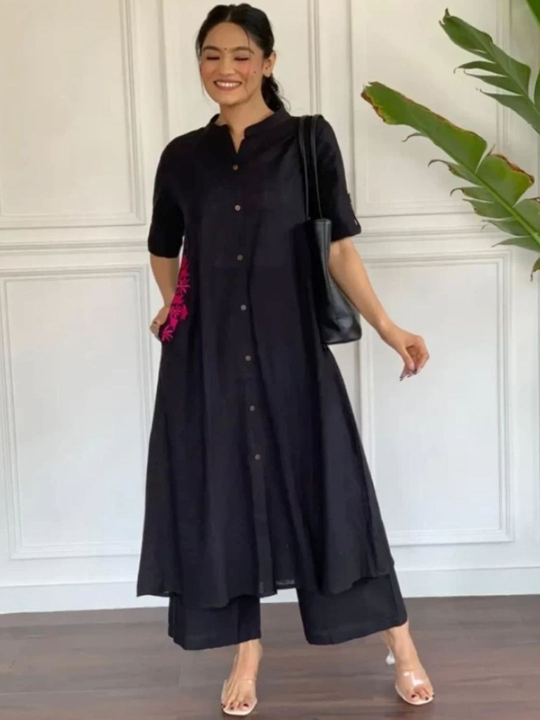 Uroos Women  Kurta with Trousers