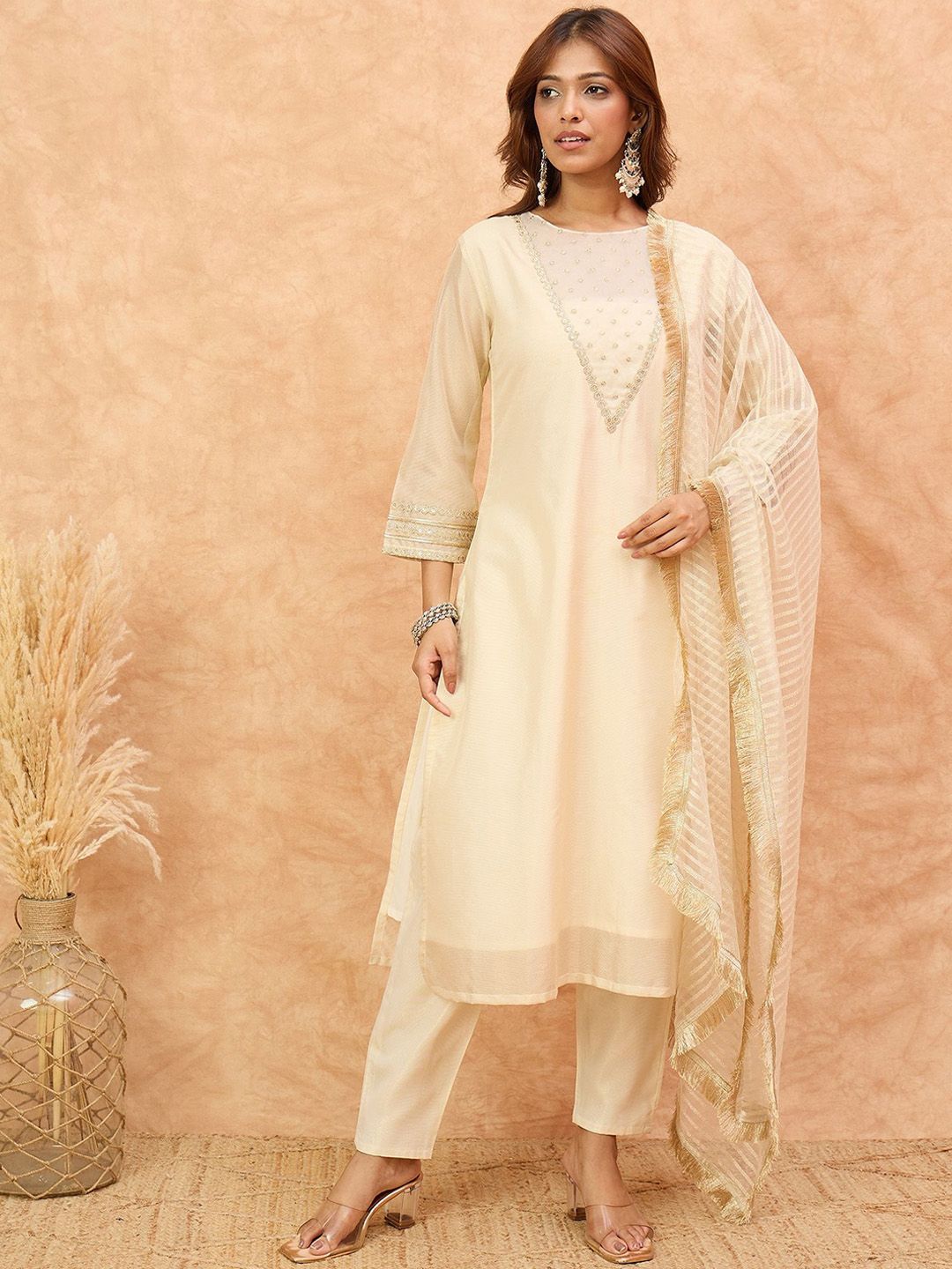 Varanga Women Self Design Kurta with Pyjama & Dupatta