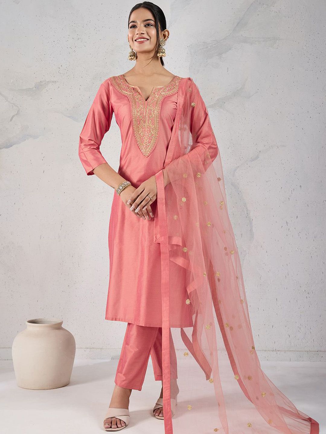 Inddus Women Floral Printed Kurta with Trousers & Dupatta