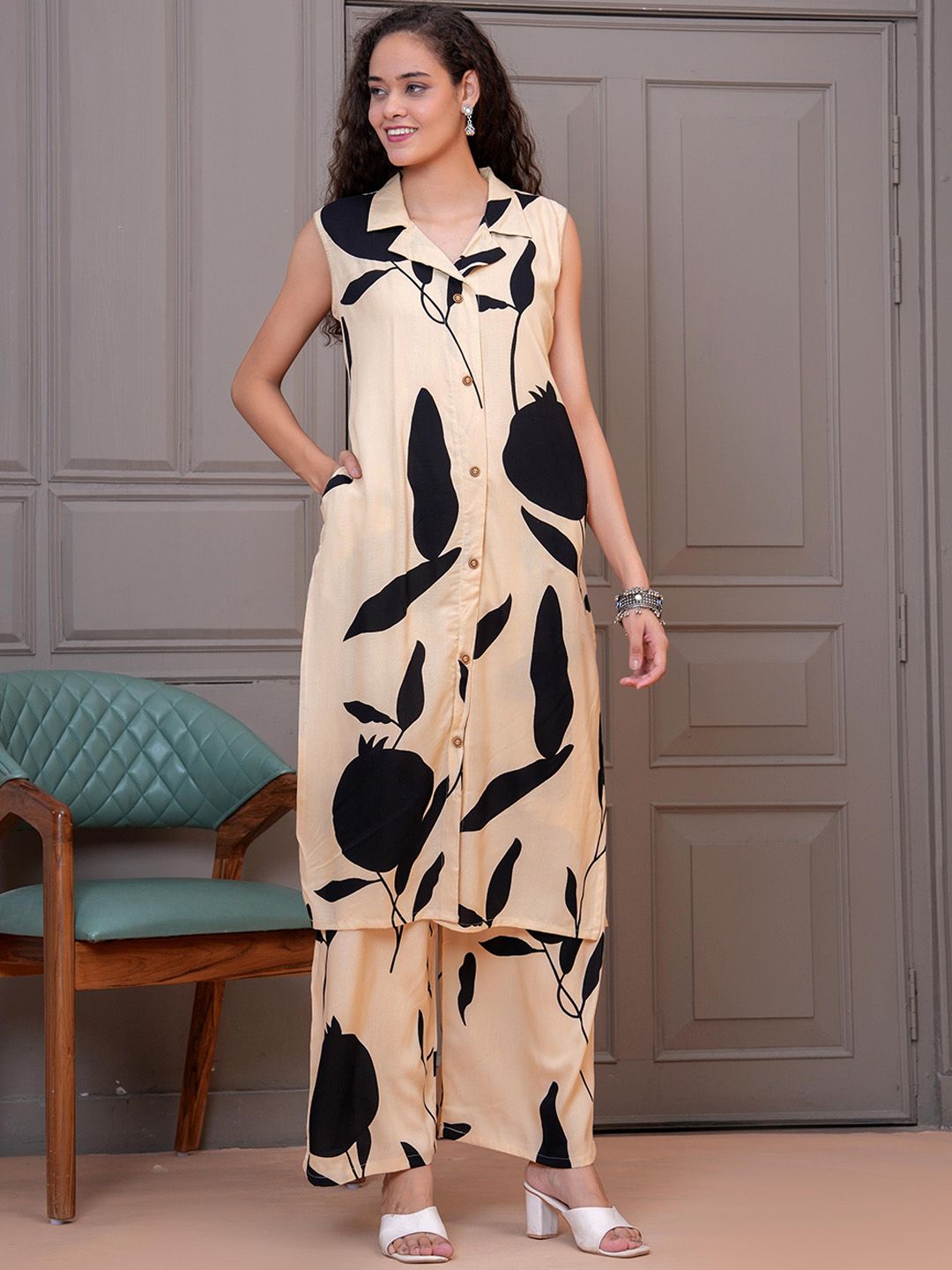 JC4U Women Floral Printed Kurta with Palazzo