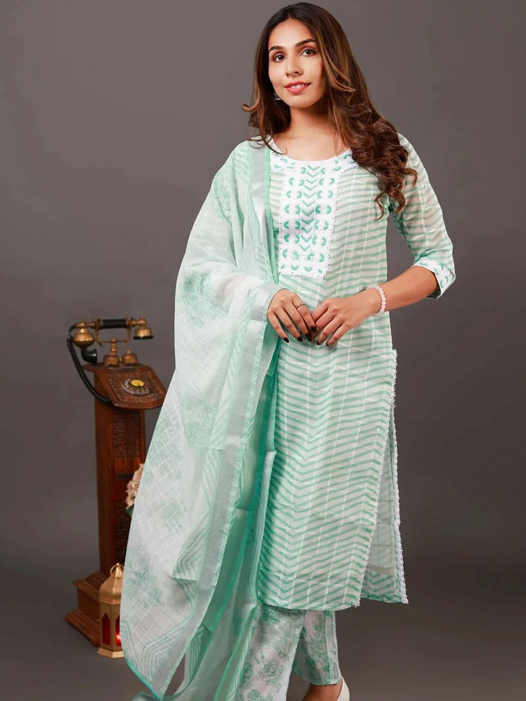 NEED APPARELS Striped Printed Round Neck Straight Kurta With Trousers & Dupatta