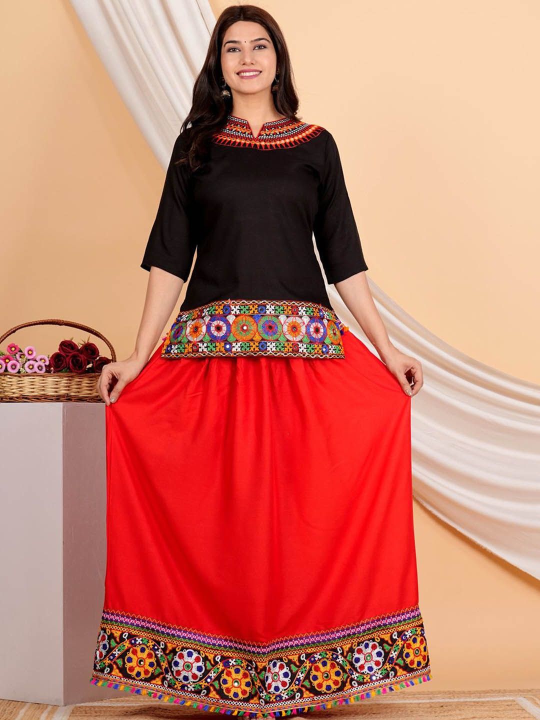 CANVIR Women Ethnic Motifs Embroidered Kurta with Skirt