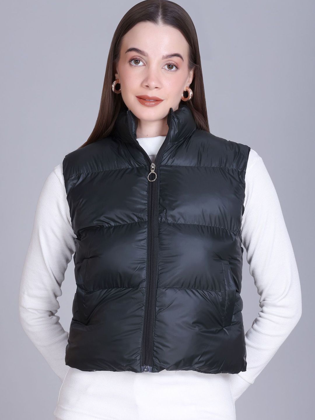 The Roadster Lifestyle Co Sleeveless Lightweight Puffer Jacket