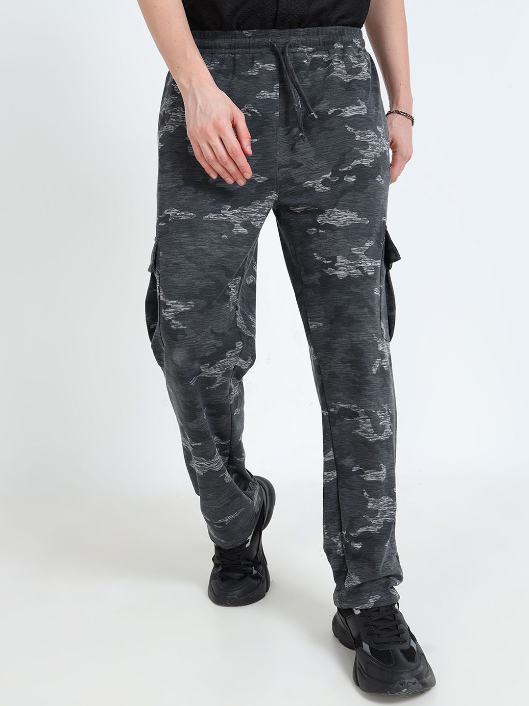 glitchez Men Printed Cotton Relaxed Fit Mid-Rise Cargos-picture-30