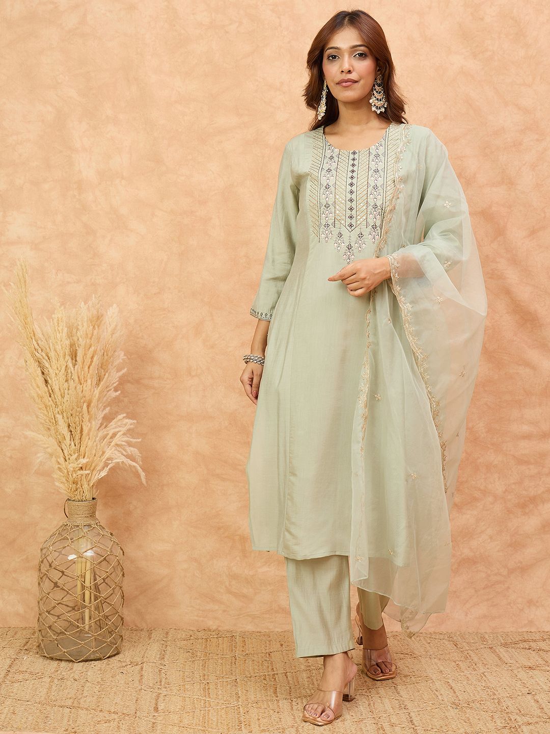 Varanga Ethnic Motifs Yoke Design Thread Work Straight Kurta With Trousers & Dupatta-picture-41