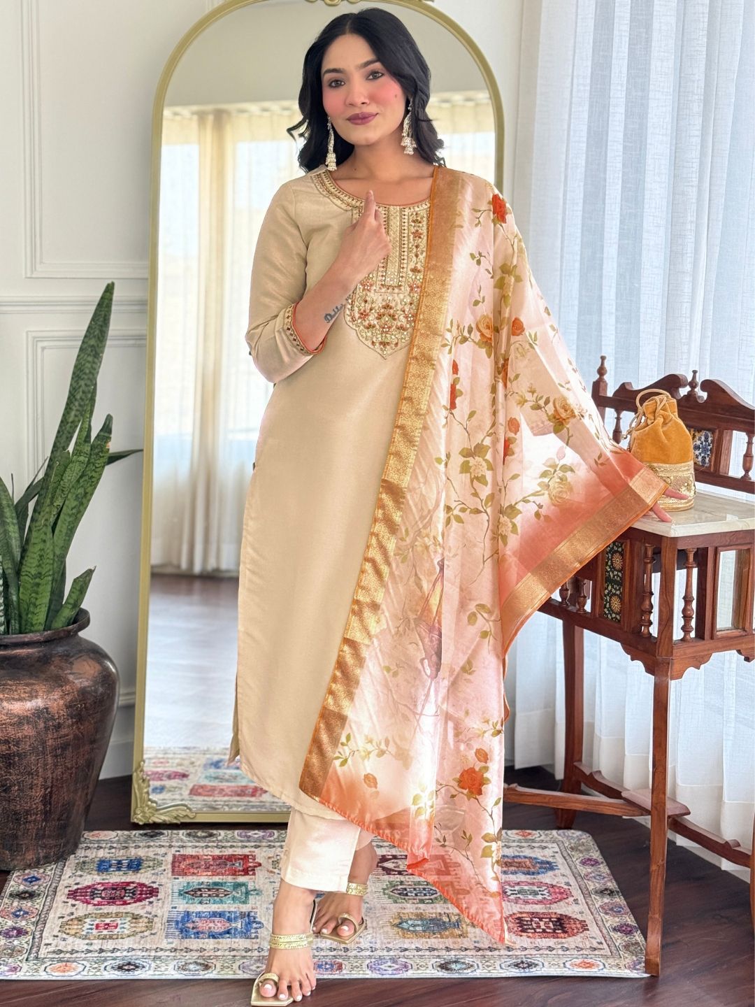 Siya Fashion Women Floral Embroidered Kurta with Churidar & Dupatta