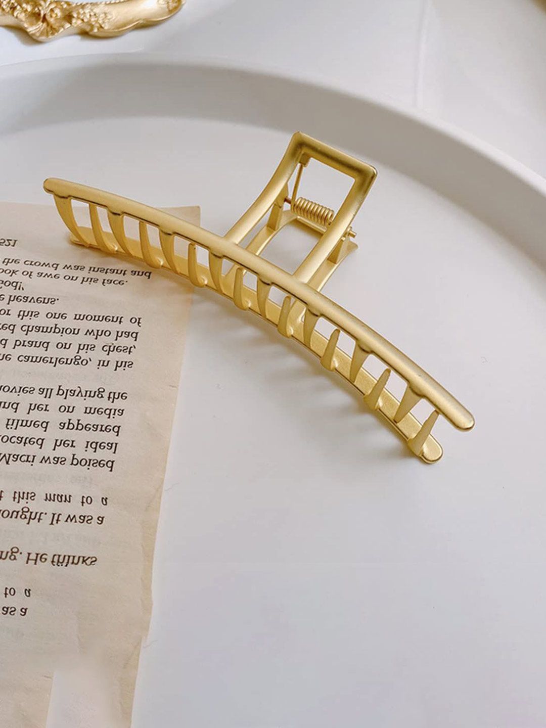 DIVASTRI Women Claw Clip-picture-31