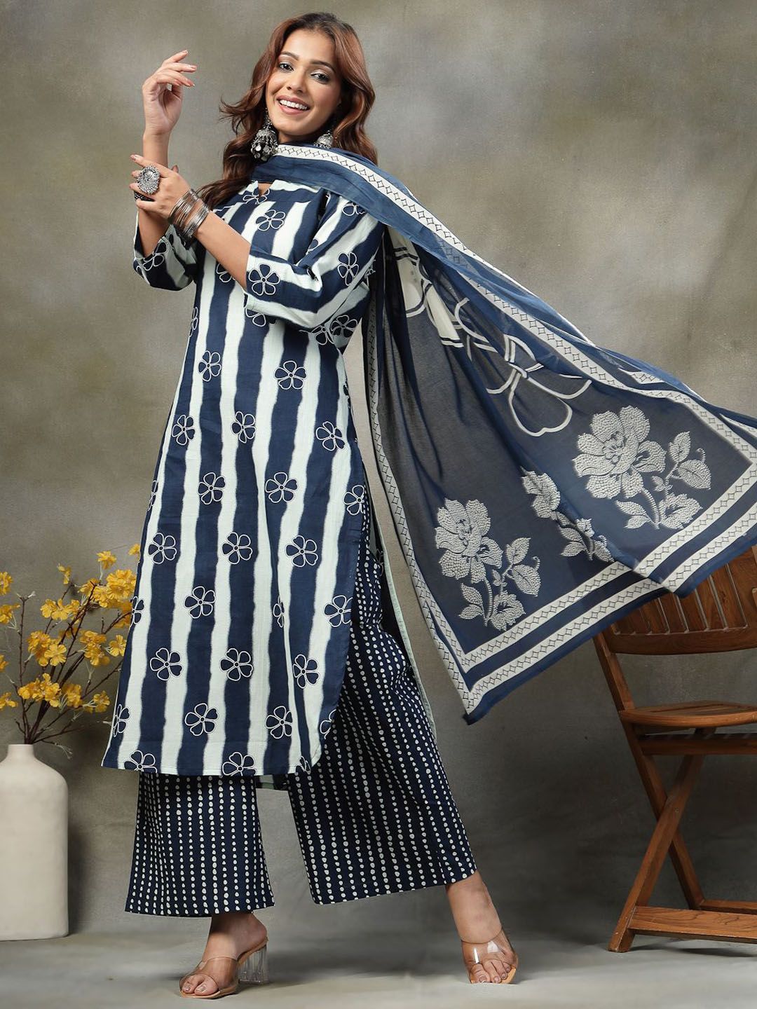 Yufta Women Embroidered Regular Pure Cotton Kurta with Palazzos & Dupatta-picture-19