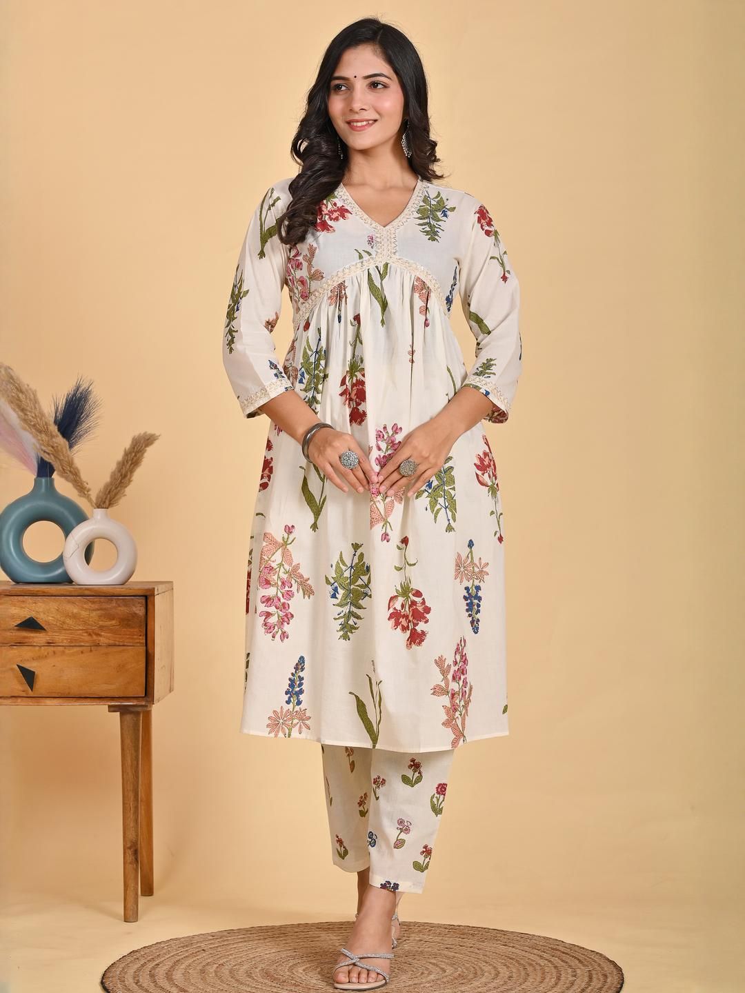 PARTH STYL FASHION Women White Cotton Blend Kurta Sets