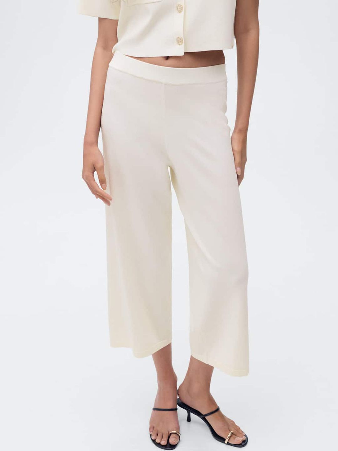 MANGO Women Mid-Rise Knitted Relaxed Fit Cropped Trousers-picture-32