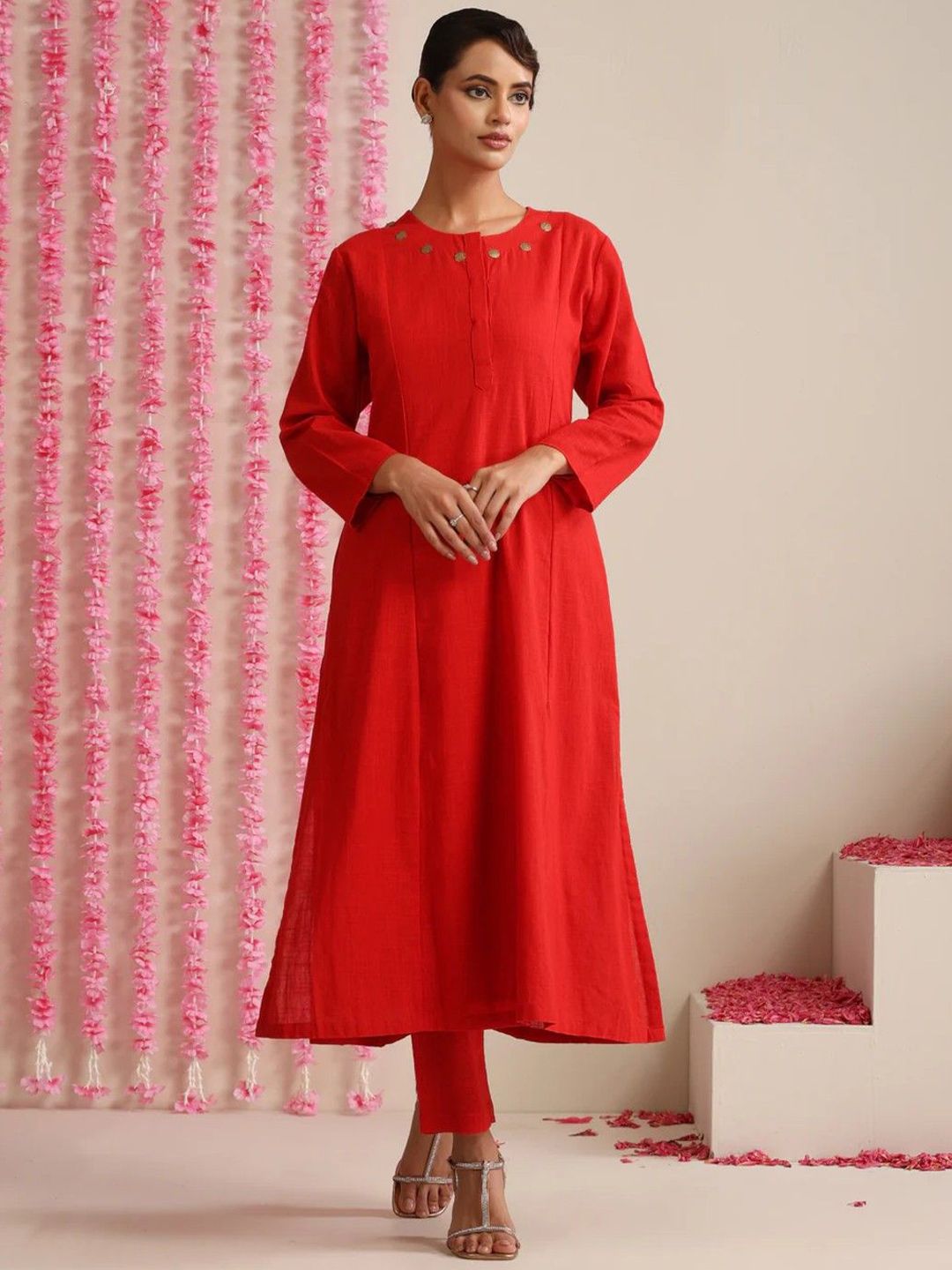 Swtantra Women Solid A-Line Kurta with Churidar