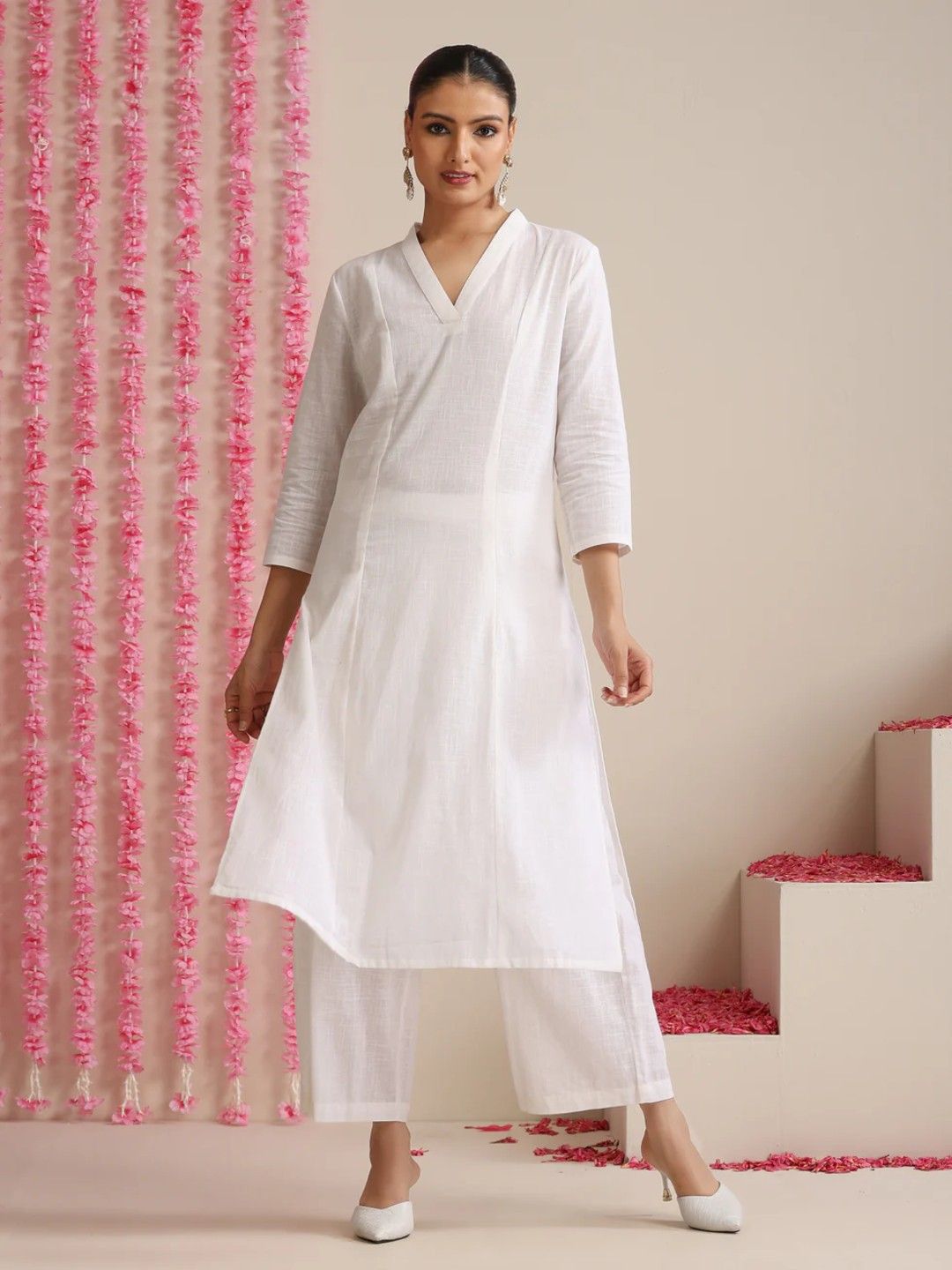 Swtantra Women Solid A-Line Kurta with Palazzo