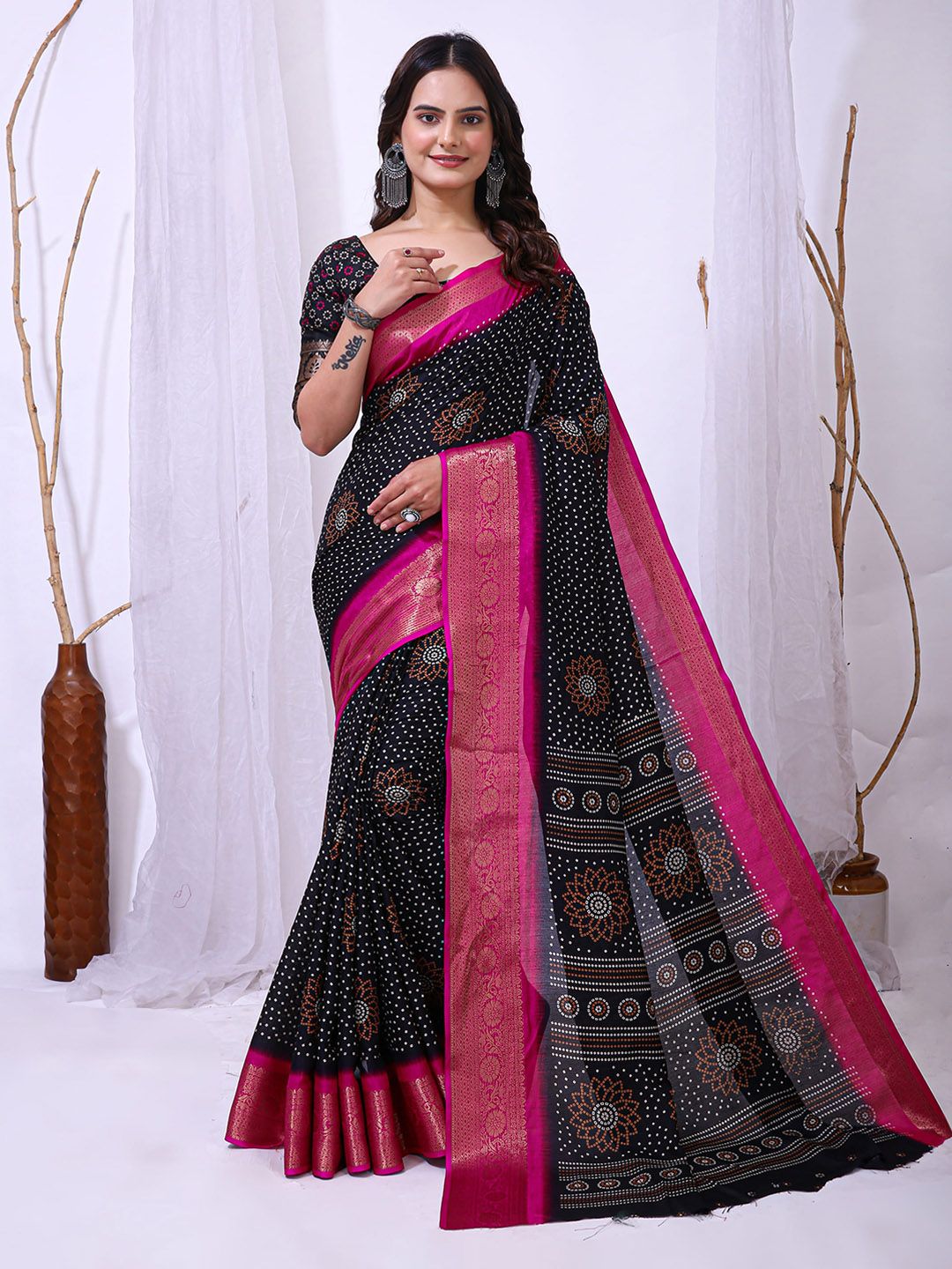Mitera Bandhani Printed Pure Cotton Zari Saree-picture-11