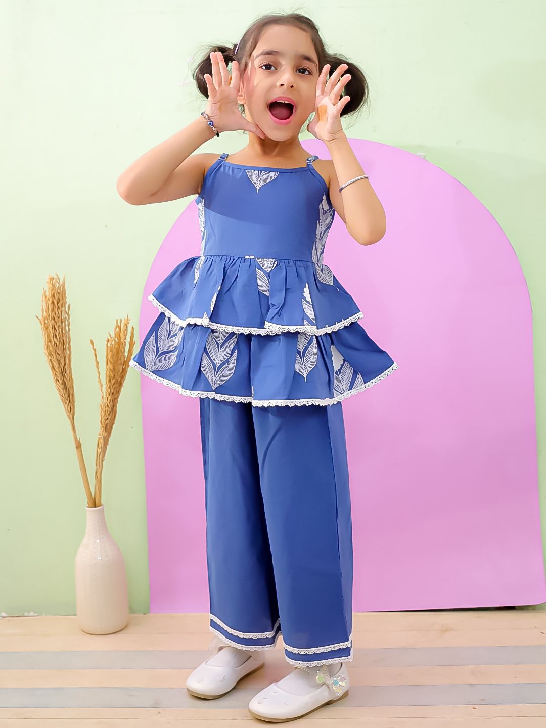 The Mom Store Girls Floral Pure Cotton Kurta Sets-picture-30