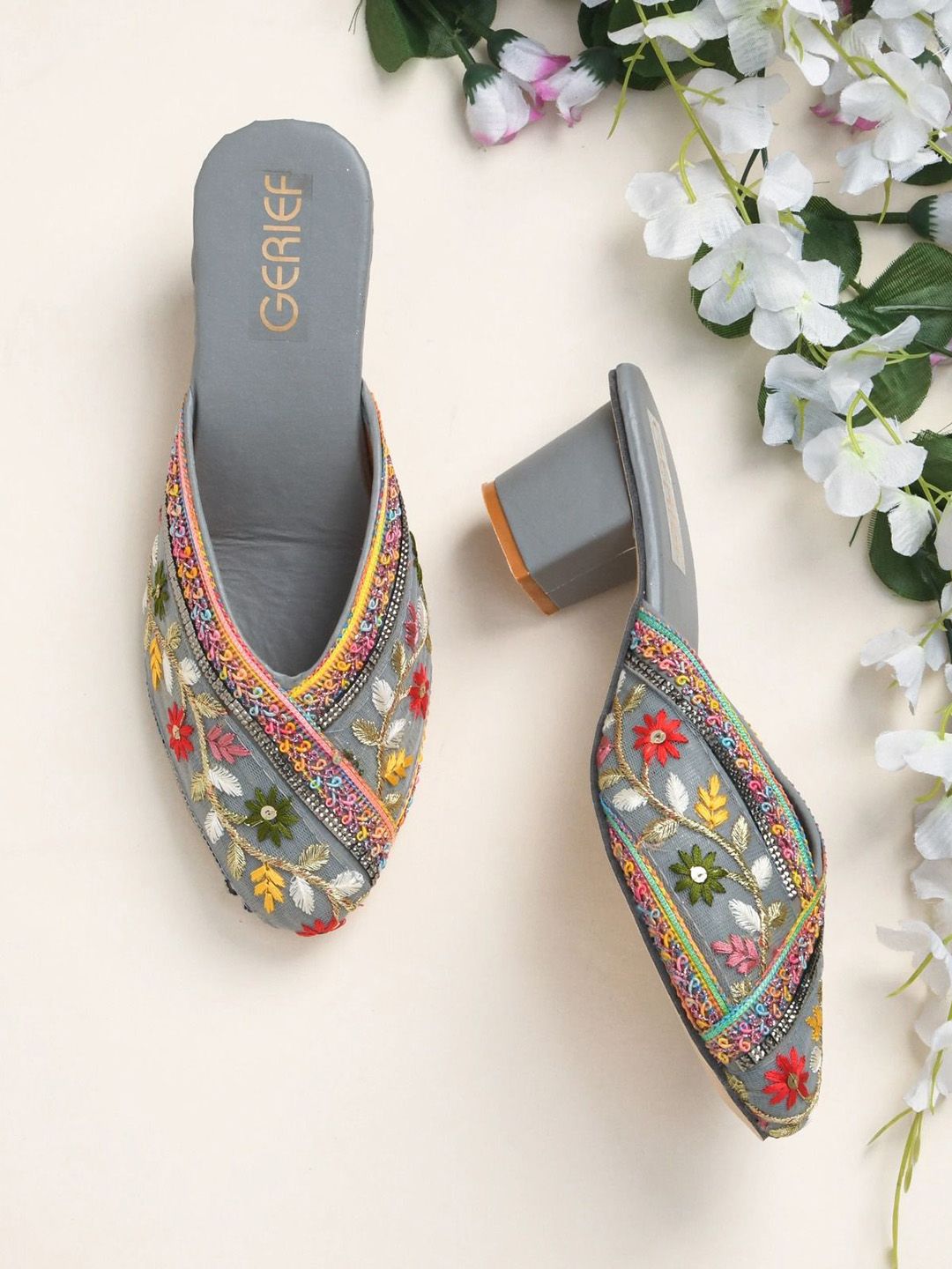 GERIEF Embellished Pointed Toe Block Sandals-image-7
