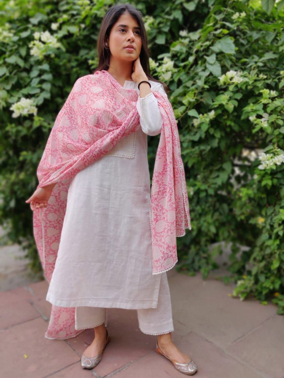 DMUNESH FASHION Floral Yoke Design Straight Kurta With Trousers & Dupatta