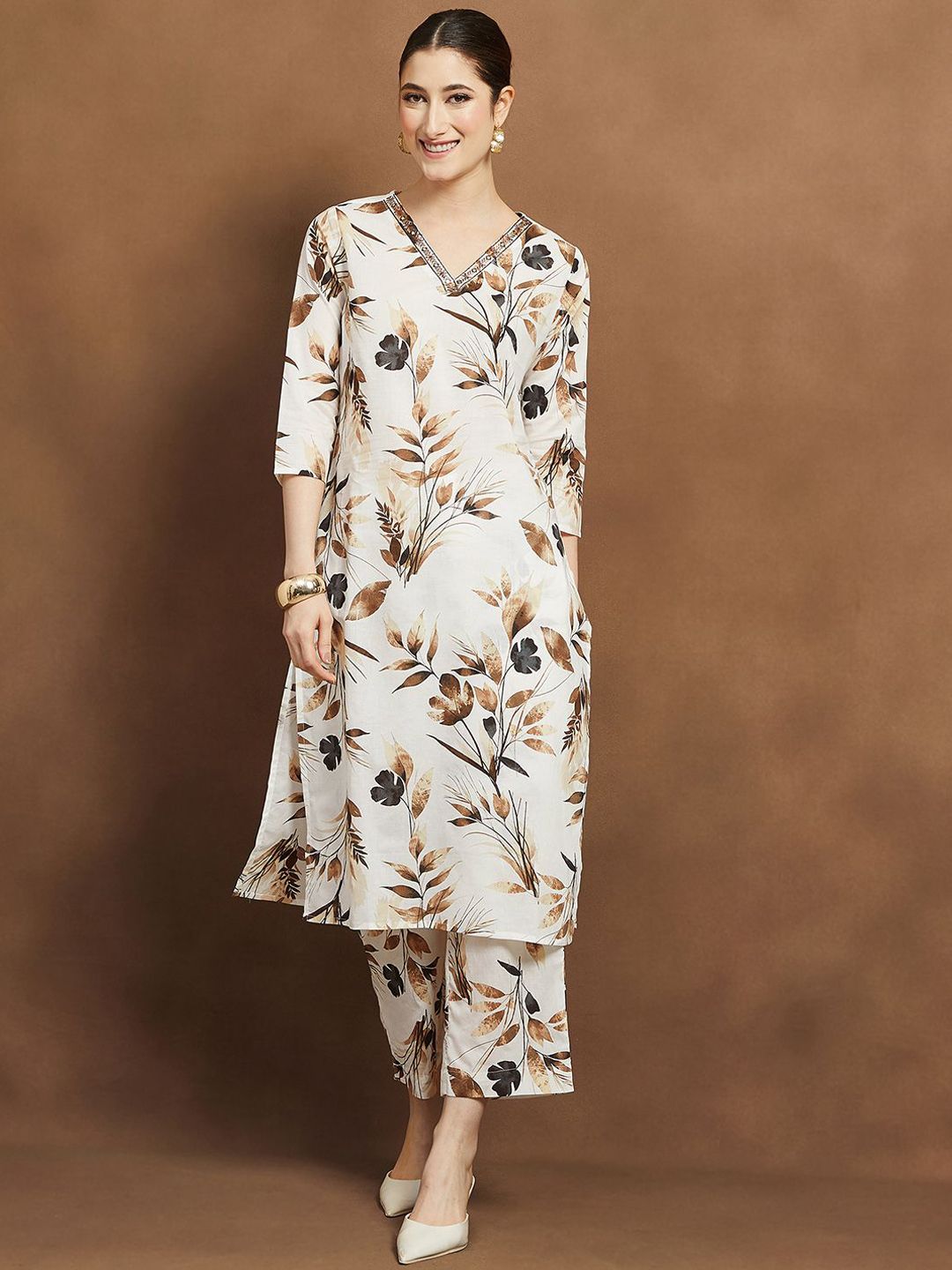 Melange by Lifestyle Women Floral Printed Cotton Kurta with Trousers